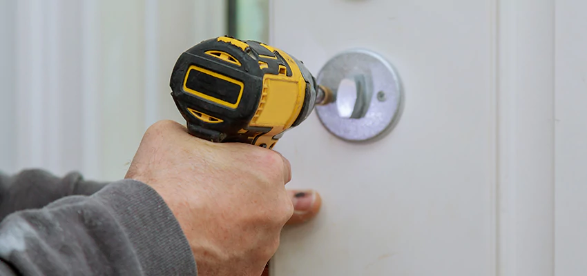 Street Locksmith For Smart Lock Repair in Norwalk, CA