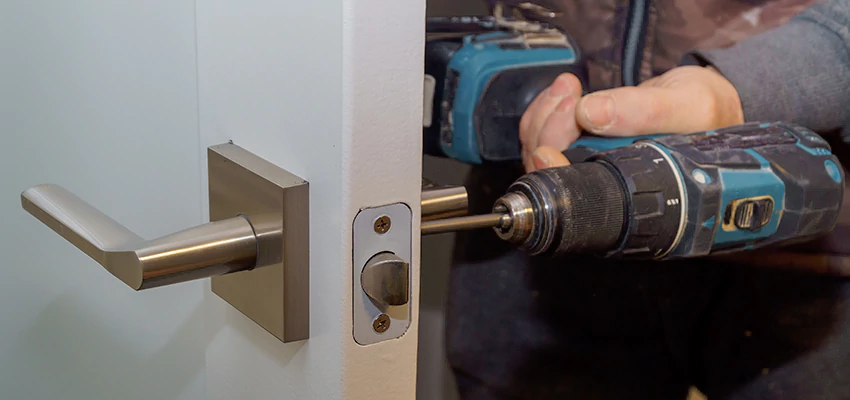 Broken Door Handle Lock Repair in Norwalk, California