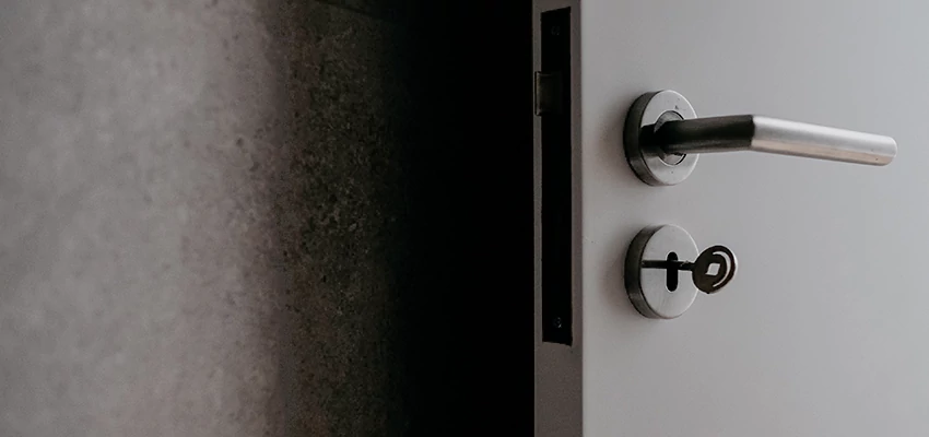 Front Door Handle Repair And Installation in Norwalk, CA